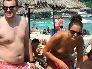 Unaware younger nudist teenagers