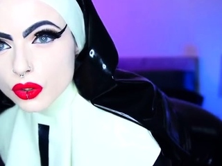 Beginner Brunette Babe Masturbate