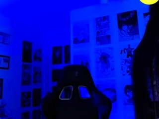 Brunette Solo Webcam Masturbation