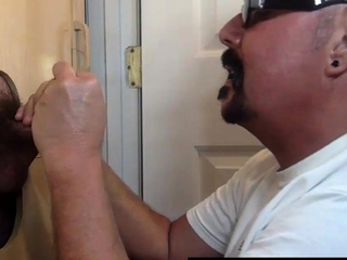 Dicksucking gloryhole DILF will get breeded