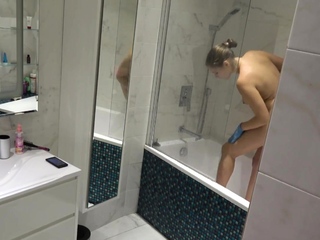 Footage of my sizzling exgirlfriend within the rest room