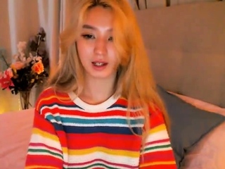 Newbie brunette ariana marie solo toying