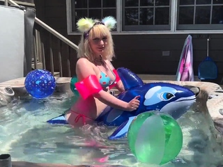 novice blonde solo webcam