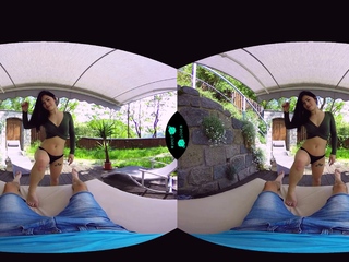 Come Inside Asian Babe – Lin Lee