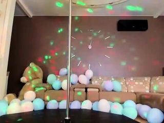 Blonde Teen Solo Masturbation