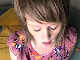 Brunette Newbie MILF Masturbates