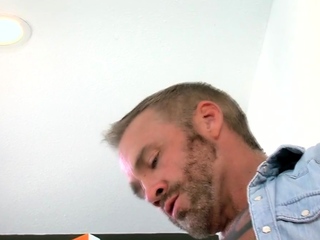 Hunk latino homosexual in bareback trip within the kitchen