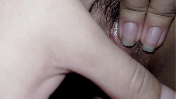 Casero con mi hermanastra, me la cojo por primera vez cuando todos se van