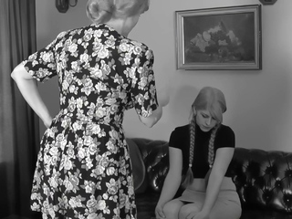 College Busty teen Shows Off