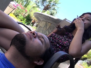 Amateur Foot Fetish Girlfriend Sucks and gives a Footjob