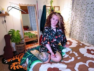 Leann amateur beautiful brunette with big boobs