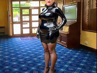 Shiny PVC Skirt High heel Golf Club Entrance Slut Walk inPVC