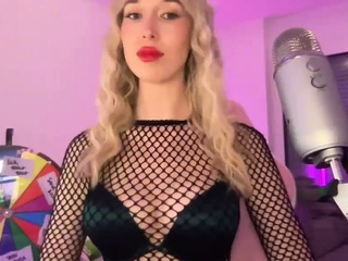 Chubby blonde brianna solo masturbation