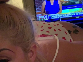 amateur blonde solo webcam