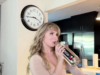 NEW SusieStellar & – “Caught With Her Hand On The
