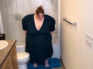 Big Boobs MILF Do A Tit Fuck