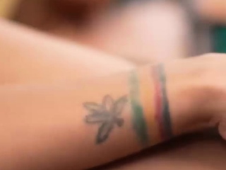 Moreninha toda congenital dando o cuzinho no pelo e ficando