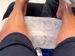 Amateur Foot Fetish Girlfriend Sucks and gives a Footjob