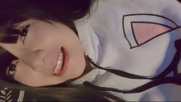 Cute amateur girl fingering her pussy CLOSE-UP! (SHORT VIDEO 5MIN)