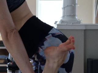 Maitresse Madelines solo foot fetish POV