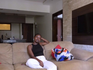 Met up with this CUTE EBONY fitness instructor