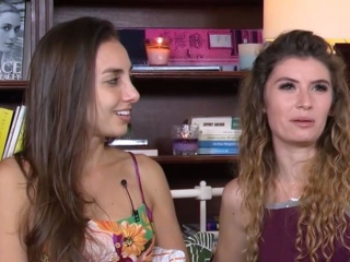 Two bootylicious brazilian gals flaunt their large donk